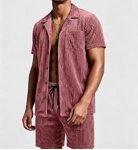 Ensemble de survêtement en velours personnalisé OEM ODM le plus vendu pour hommes – T-shirt et short respirants pour l'entraînement estival et la gym - Product Image 2