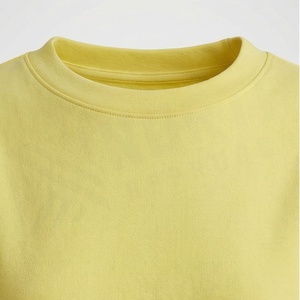 Ensemble 2 pièces tricoté jaune uni pour femme : T-shirt à manches courtes et short au-dessus du genou, col rond, coupe décontractée, printemps-été - Product Image 4