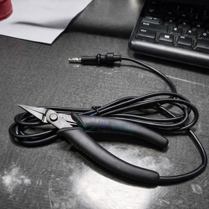 คีมตัดลวดสเตนเลสสตีลแบบมืออาชีพ คุณภาพพรีเมียม สำหรับงานทำเครื่องประดับถาวร ด้ามจับกันลื่น รับผลิตตามแบบ OEM พร้อมบริการติดแบรนด์ - Product Image 1