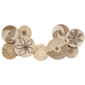 Decoración de cesta de pared redonda Bohemia hecha a mano con algas marinas y materiales de ratán estilo clásico para sala de estar de granja - Product Image 1