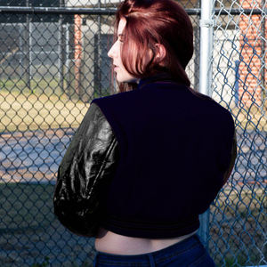 Veste courte universitaire pour femme, bleu marine, style Letterman, manteau bomber, manches en similicuir, vêtement d'extérieur décontracté, mode féminine - Product Image 6