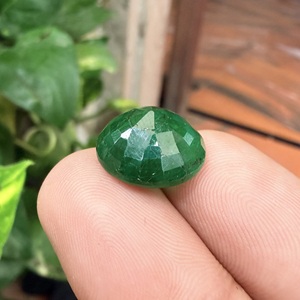 Esmeralda Genuina de Zambia de 9 Quilates, Verde Vibrante, Corte Ovalado Escalonado, Gema Suelta para Diseños de Joyería Personalizados, Anillos y Colgantes - Product Image 3