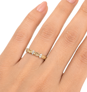 แหวนทองคำแท้ 18K ลายใบไม้ประดับเพชรทรงกลม แหวนเพชรทรงกลมแบบ Eternity Band แหวนแต่งงานแบบซ้อนได้ ของขวัญวันครบรอบ - Product Image 6
