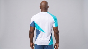 Maillot de football moderne pour hommes avec motifs sublimés, construction respirante et coupe confortable pour les matchs de football en extérieur - Product Image 5