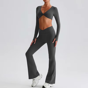 Ensemble de yoga 2 pièces pour femme en tissu Spandex/Nylon respirant, séchage rapide, écologique, avec short en dentelle et soutien-gorge de sport taille mi-haute, personnalisable - Product Image 4