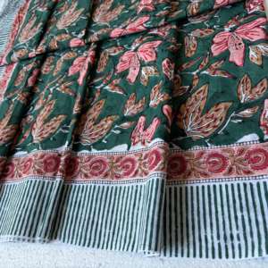 Paréos une pièce imprimés sérigraphiés, motifs tropicaux, faits main, pour la plage et les vacances d'été, avec logo frontal, vente en gros - Product Image 4