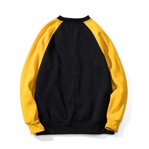 Sudadera de Cuello Redondo para Hombre, Manga Raglán, Color Negro y Amarillo, Corte Regular, Algodón French Terry, Informal, Otoño - Product Image 6