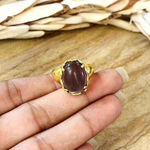 Nouveauté 2026 : Bagues en laiton pour femme, plaqué or 18 carats, avec pierre de lune grise solitaire, style gothique et couronne vintage, design unique. Vente en gros/OEM/ODM - Product Image 2