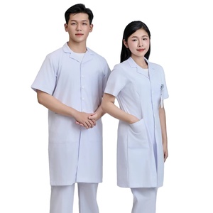 เสื้อกาวน์แพทย์ FMF OEM |   เสื้อคลุมยาวสีขาวแบบยูนิเซ็กส์ |   ชุดยูนิฟอร์มโรงพยาบาลผ้าโพลีคอตตอน 65/35 |   ผ้าเวียดนาม 3285 |   มีสินค้าในสต็อก |   โมเดล - Product Image 1