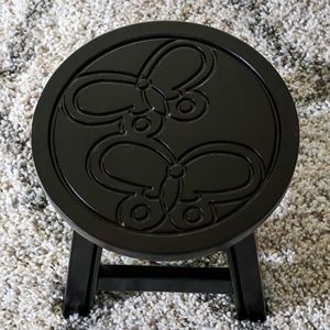 Sgabello in Legno Intagliato a Forma di Farfalla per Tavoli per Bambini - Product Image 2