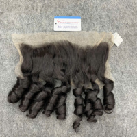 Produit phare : Perruque frontale HD 13x6 en cheveux humains vietnamiens 100% naturels, bouclés et volumineux, avec dentelle invisible et ligne de cheveux naturelle, prête à être expédiée