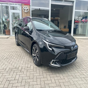 Toyota Corolla 20L Hybrid TS Teamplayer Wagon ACC Navigation Heated Seats Low Mileage Fuel Efficient Car - Product Image 2