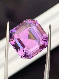 Pierre précieuse d'améthyste naturelle, taille coussin, violet, certifiée IGI, effet lumineux, pour la fabrication de bijoux, bagues, pendentifs, colliers - Product Image 3