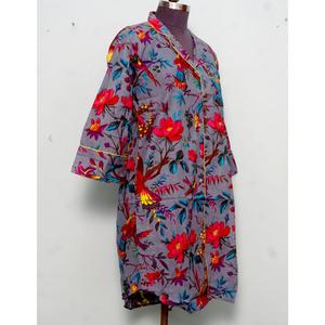 Chemise longue bohème mi-longue pour femmes indiennes, élégante, en coton, avec ceinture à nouer, boutons décoratifs, coupe ample et décontractée. - Product Image 4