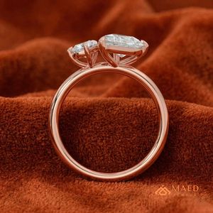 Anillo de compromiso de moissanita con corte de pera chapado en oro rosa, joyería nupcial con engaste de puntas para mujer, origen Gujarati, banda de aniversario y boda - Product Image 5