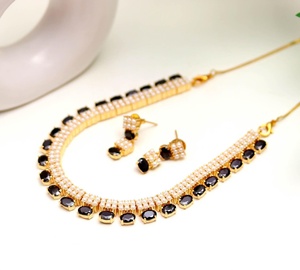 Oval Black Onyx and Pearl Necklace Set Brass 22K Gold Plated Elegant Wedding Jewelry Adjustable Chain Wholesale Jewellery - Product Image 1