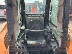 Cargadora Compacta SR250 2017 con Cabina Cerrada, Máquina de Construcción No Operativa - Product Image 3