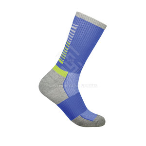 Chaussettes de sport fines personnalisées avec logo sur le revers - Chaussettes hautes respirantes pour adultes, idéales pour l'entraînement en équipe et les sports de plein air, en stock - Product Image 2