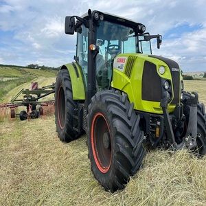 Tracteur Claas 4x4 puissant pour la vente en gros, avec moteur conçu pour l'agriculture moderne, performance efficace, construction robuste - Product Image 1