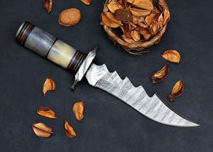 Cuchillo de caza de acero de Damasco con hoja de cocodrilo, edición nueva, con mango de hueso, para acampar al aire libre, el mejor cuchillo de hoja fija afilada. - Product Image 2