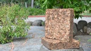 Wholesale Low EC Coco Peat Coco Husk Chips Made in Vietnam Natural Growing Medium for Orchids and Horticulture - Product Image 5