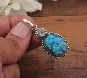 Pendentif en turquoise bleu cuivre naturel, topaze bleue, argent sterling 925 plaqué platine, serti vintage, multi-pierres précieuses - Product Image 1