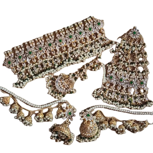 Conjunto de collar tradicional afgano con piedras de rubí rosa y detalles en verde esmeralda con perla blanca colgante. - Product Image 3