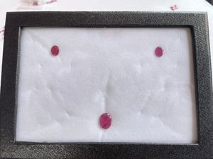 Ensemble pendentif et boucles d'oreilles en rubis libérien naturel 8,25 carats – Ensemble de bijoux en pierres précieuses brutes, rubis rouge véritable en gros - Product Image 2