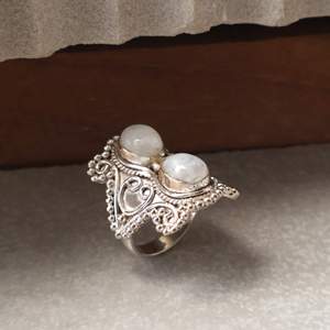 Natural Rainbow Moonstone 925 Sterling Silver Handmade Vintage <b>Statement</b> <b>Ring</b> Geometric Bezel Set Oval Gemstone for Daily Wear - Product Image 6