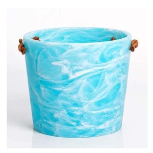 Seau à glace en résine Aqua Swirl de haute qualité avec poignées en cuir nouées, refroidisseur à vin moderne pour les fêtes, les bars et la décoration intérieure - Product Image 6
