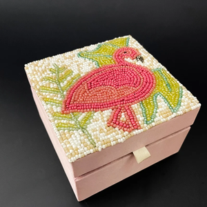 Boîte de rangement pour bijoux pliable en coton 100% faite à la main, artisanale, à motifs floraux perlés, broderie multicolore, personnalisable - Product Image 4