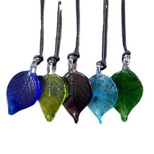 Pendentif étoile de mer en verre dichroïque style Murano, fait main, thème océan, grenat, composants de collier de bijoux chrétiens - Product Image 3