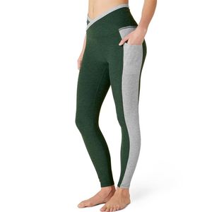 Fabricant Professionnel – Nouvelle Arrivée : Leggings de Yoga pour Femmes en Polyester/Coton Tricoté, Anti-Bactériens et Respirants – Qualité Supérieure – OEM - Product Image 4