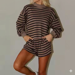 Conjunto de Invierno Cálido con Cuello Alto para Mujer, Conjunto de Dos Piezas de Felpa Acogedora, Conjunto Térmico Suave para el Frío, Ropa de Moda para Clima Frío - Product Image 1