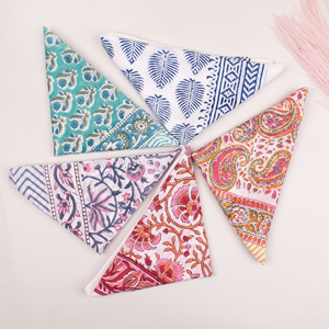 Bandana carré en coton imprimé à la main, lavage vintage, 53x53cm, écoresponsable, foulard estampé à la main, respectueux de l'environnement - Product Image 2