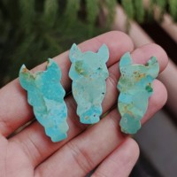 Sculpture de tête de cheval en turquoise stabilisée Mohave / Sculpture en pierre précieuse turquoise