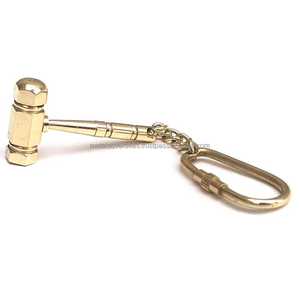 Llavero de Latón de Calidad de Lujo con Acabado Pulido, Diseño Moderno, Ligero y con Logotipo Personalizable - Product Image 5