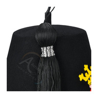 Gorro Fez de los Caballeros Templarios con Emblema Rojo y Dorado, 100% Lana Negra, Insignia Masónica Bordada