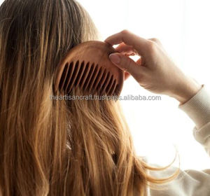 Peine de madera de estilo náutico personalizado, herramienta de estilismo pulido para esposas y recuerdo de cumpleaños de novia para cabello rizado - Product Image 4