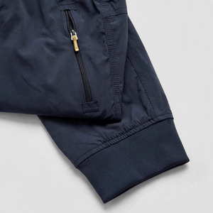 Pantalon décontracté pour homme en polyester léger bleu marine avec cordon de serrage, poches latérales, taille élastique respirante, coupe tricotée pour l'été - Product Image 3
