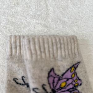 Chaussettes en laine pour bébés et tout-petits, imprimé papillon gris et violet, chaussettes mi-hautes pour filles, chaussettes chaudes d'hiver en tricot pour enfants - Product Image 5
