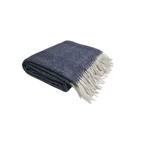 Elegante Manta con Patrón Espigado Azul Marino, Suave y Transpirable, para Cama y Sofá, para Todas las Estaciones - Product Image 2