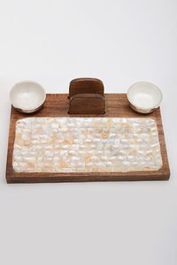 ถาดเสิร์ฟไม้ประดับมุกเปลือกหอยทรงกลม ลายใบไม้สีขาว ทำด้วยมือ - Product Image 3