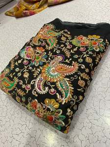 Tissu imprimé de créateur en crêpe de viscose pure, motif floral, pour robes, tissu de mode, vêtements Kurti, vente en gros - Product Image 4