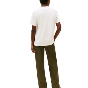 Camiseta de algodón 100% de alta demanda, precio de fábrica al por mayor, estilo urbano, color negro liso, para hombre. - Product Image 5