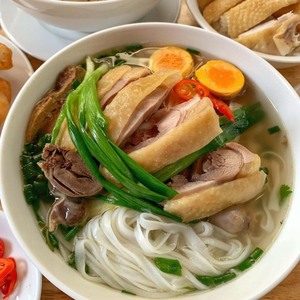 Nadisa Comida Fresca, Pho de Pollo Instantáneo en Paquete, Listo en 4 Minutos, Sabor Vietnamita Tradicional Rico y Delicioso, 9 Meses de Duración - Product Image 4