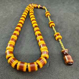 Tasbih de cuentas de resina de dos tonos con acabado liso, colores equilibrados y agarre cómodo, ideal para la oración diaria. - Product Image 5