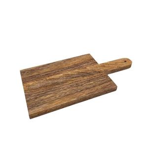 Planche à découper rectangulaire en bois tendance avec poignée, plateau de service naturel pour légumes et fromages - Product Image 6