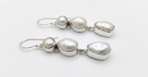 Pendientes de Perlas Naturales de Agua Dulce con Baño de Oro de 18k de Grado AA, Blancos, para Mujer, con Engaste en Bisel, Modernos, para Regalo y Fiestas - Product Image 1