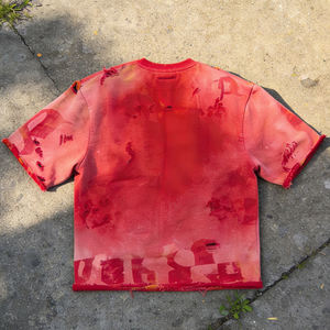Camiseta de Algodón Vintage OEM con Efecto Desgastado y Roturas, Teñido Personalizado con Spray, Ajuste Regular, Transpirable, Ecológica, Estilo Urbano - Product Image 3